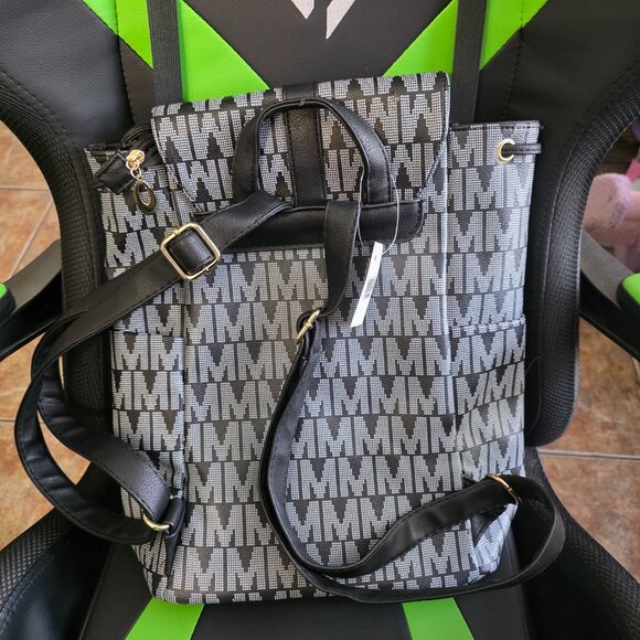 Black and white backpack style bag - Picture 2 of 4